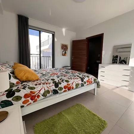 Cosy In A Location * Msida
